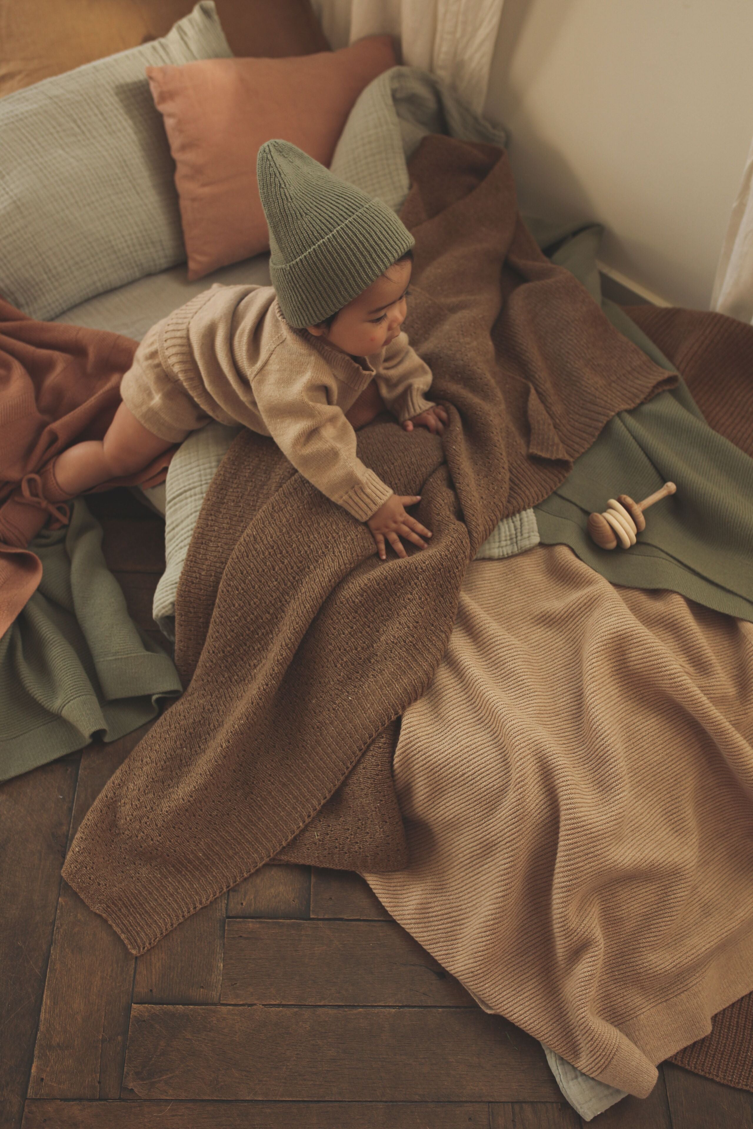 Hvid Merino Newborn Beanie Fonzie verschiedene Farben