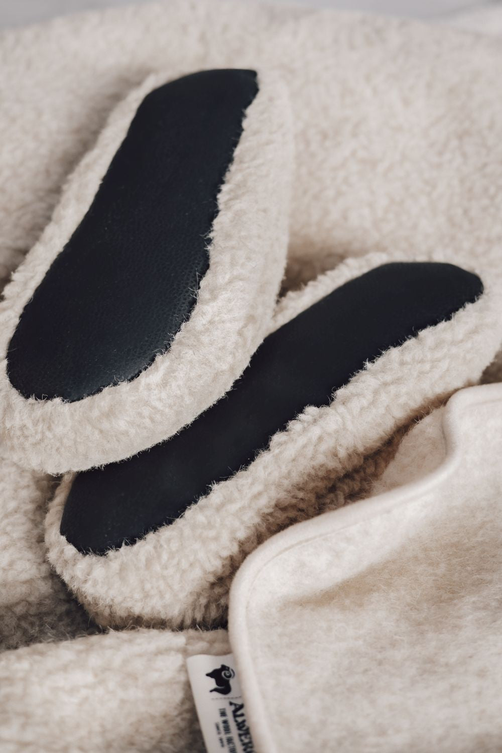 Alwero Bio Hausschuhe Erwachsene "Siberian" unisex in beige