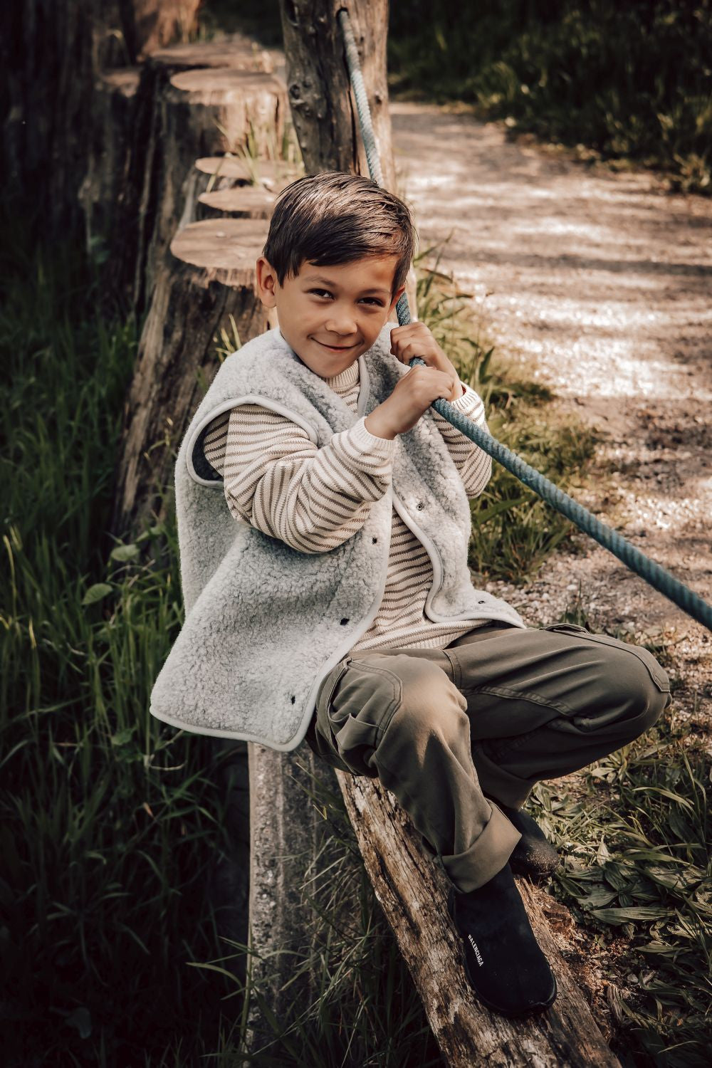 Alwero Kinder Bio Wollweste "Tyb junior" light in grau
