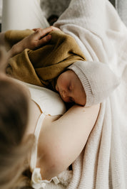 Hvid Merino Erstlingsmuetze Bonnet verschiedene Farben