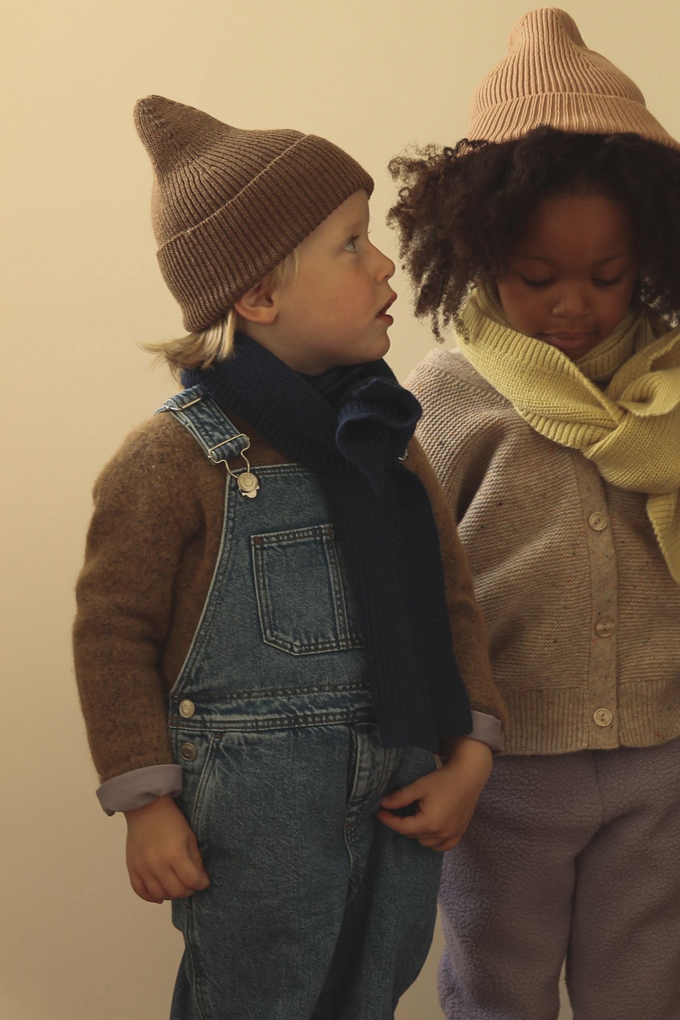 Hvid Merino Kids Beanie Fonzie verschiedene Farben