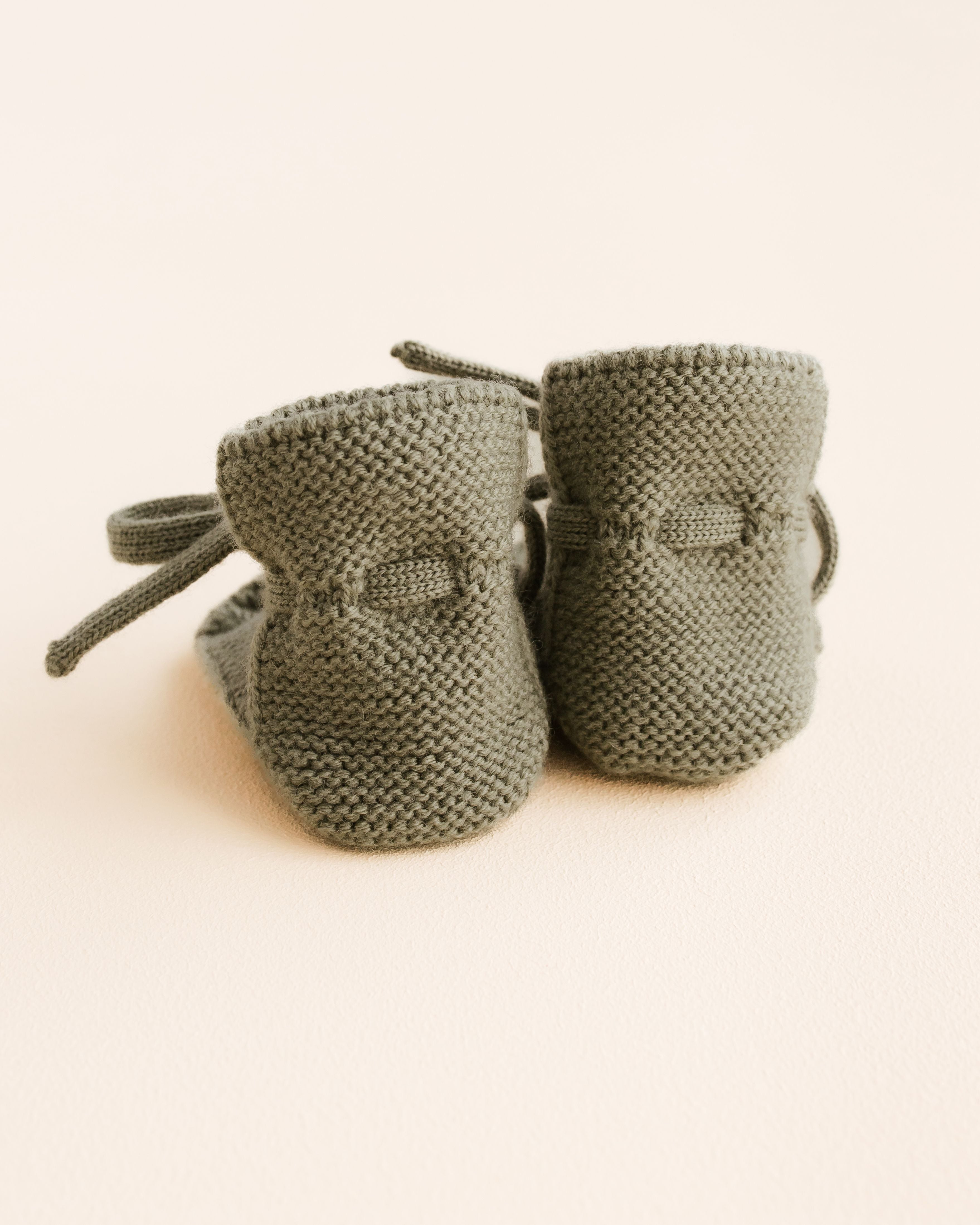 Hvid mitwachsende Merino Booties verschiedene Farben