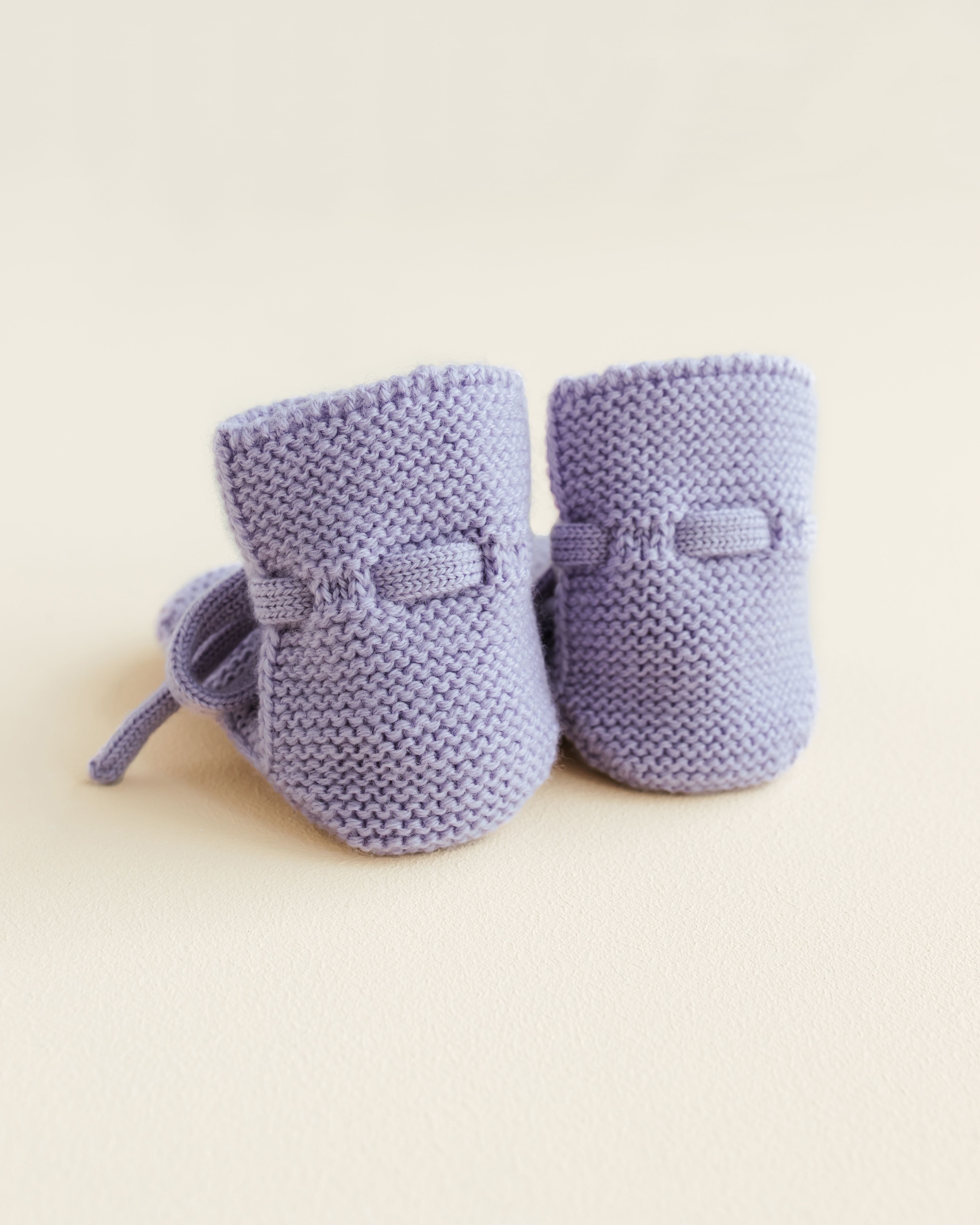 Hvid mitwachsende Merino Booties verschiedene Farben