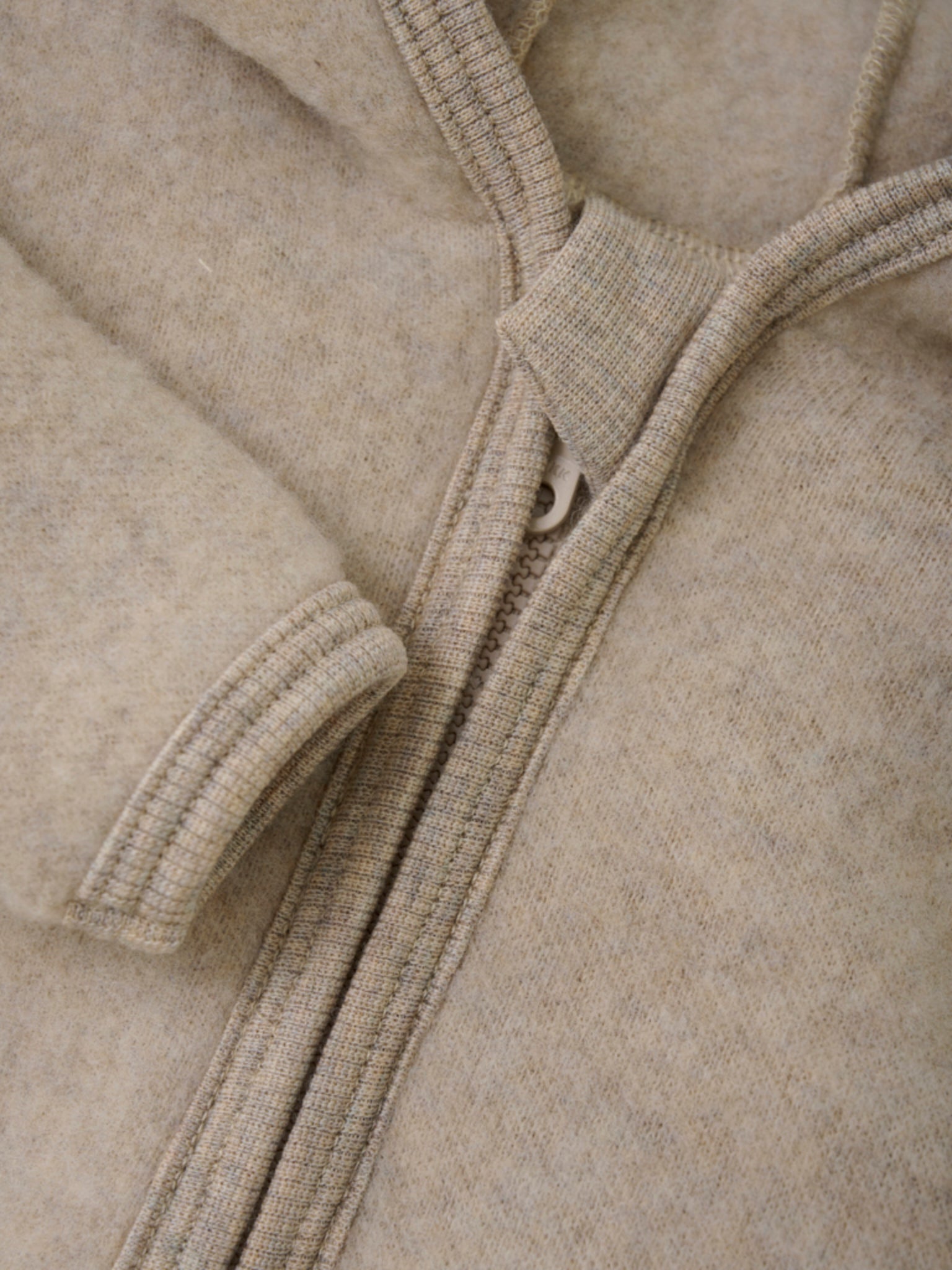 Huttelihut Newborn Jacke aus Wollfleece in camel melange