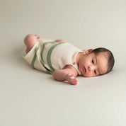 Micu Micu Newborn Strickstrampler kurz in greeny ecru