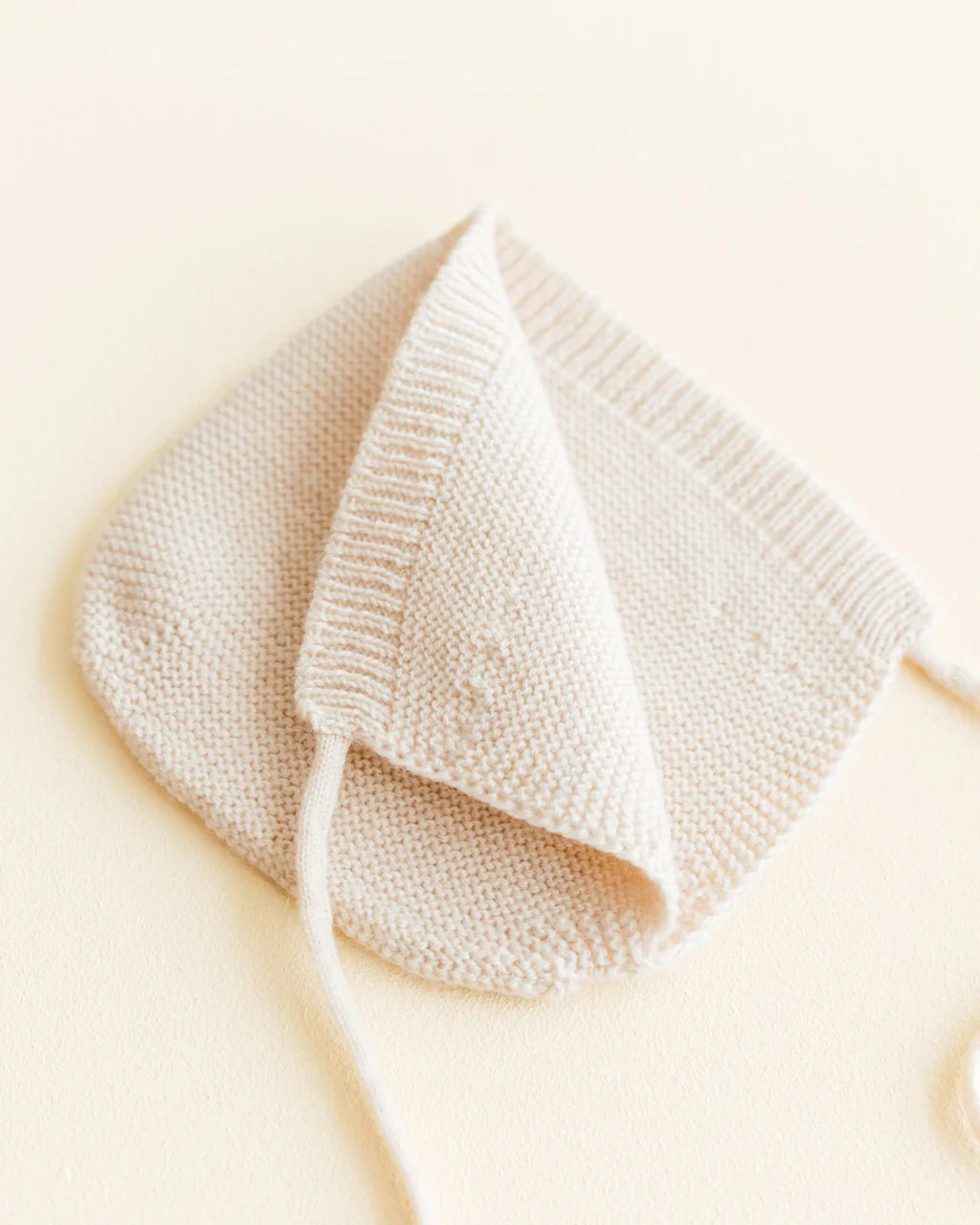 Hvid Merino Erstlingsmuetze Bonnet verschiedene Farben