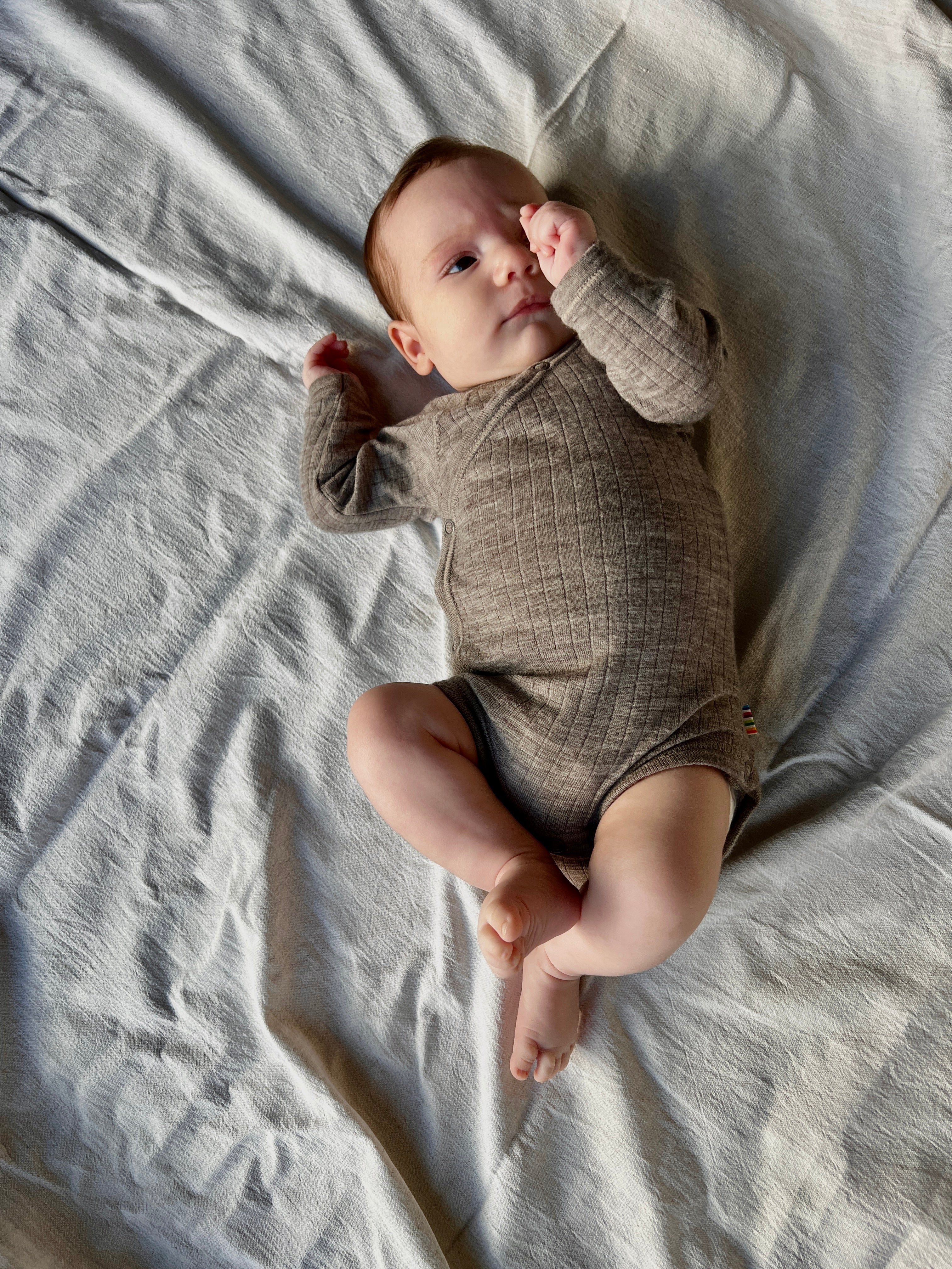 Joha Merino Woll Wickelbody sesam melange