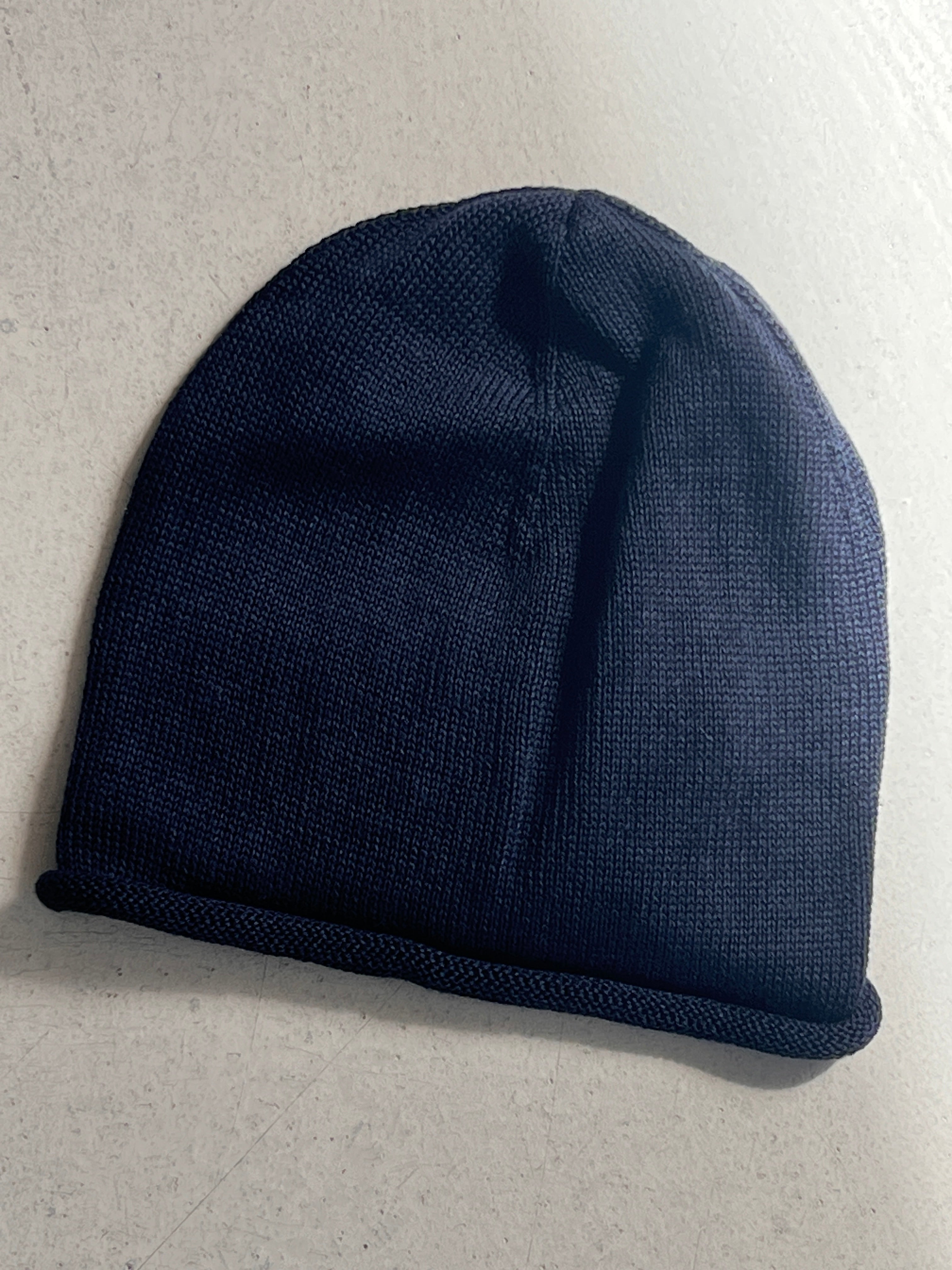 Maglificio di Verona dünne Strickmütze aus Eukalyptusfaser Lyocell in dunkelblau