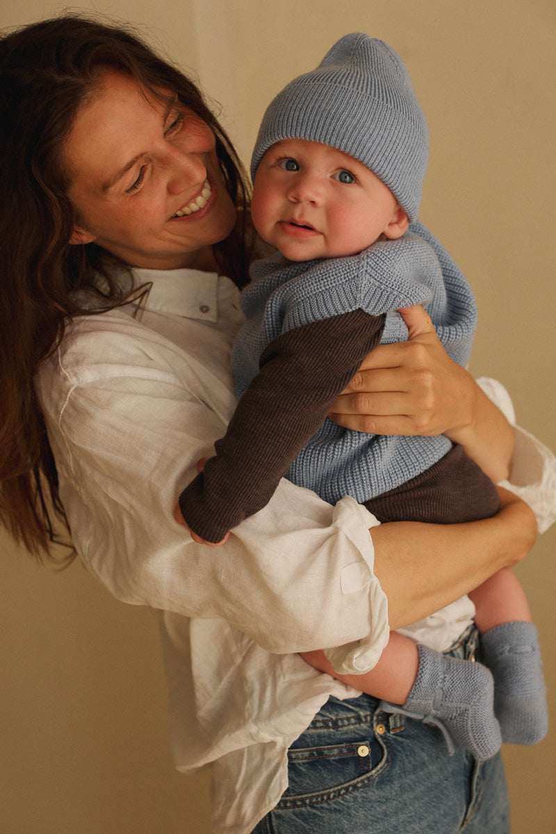 Hvid mitwachsender Baby Merino Strickpullunder Harvey in light blue