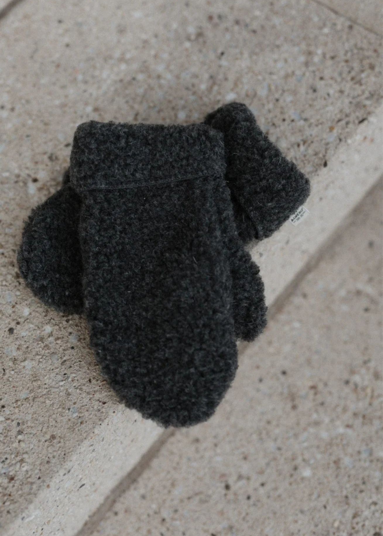 alwero-bio-woll-handschuhe-fuer-erwachsene-coucounatur-anthrazit-grau.jpg