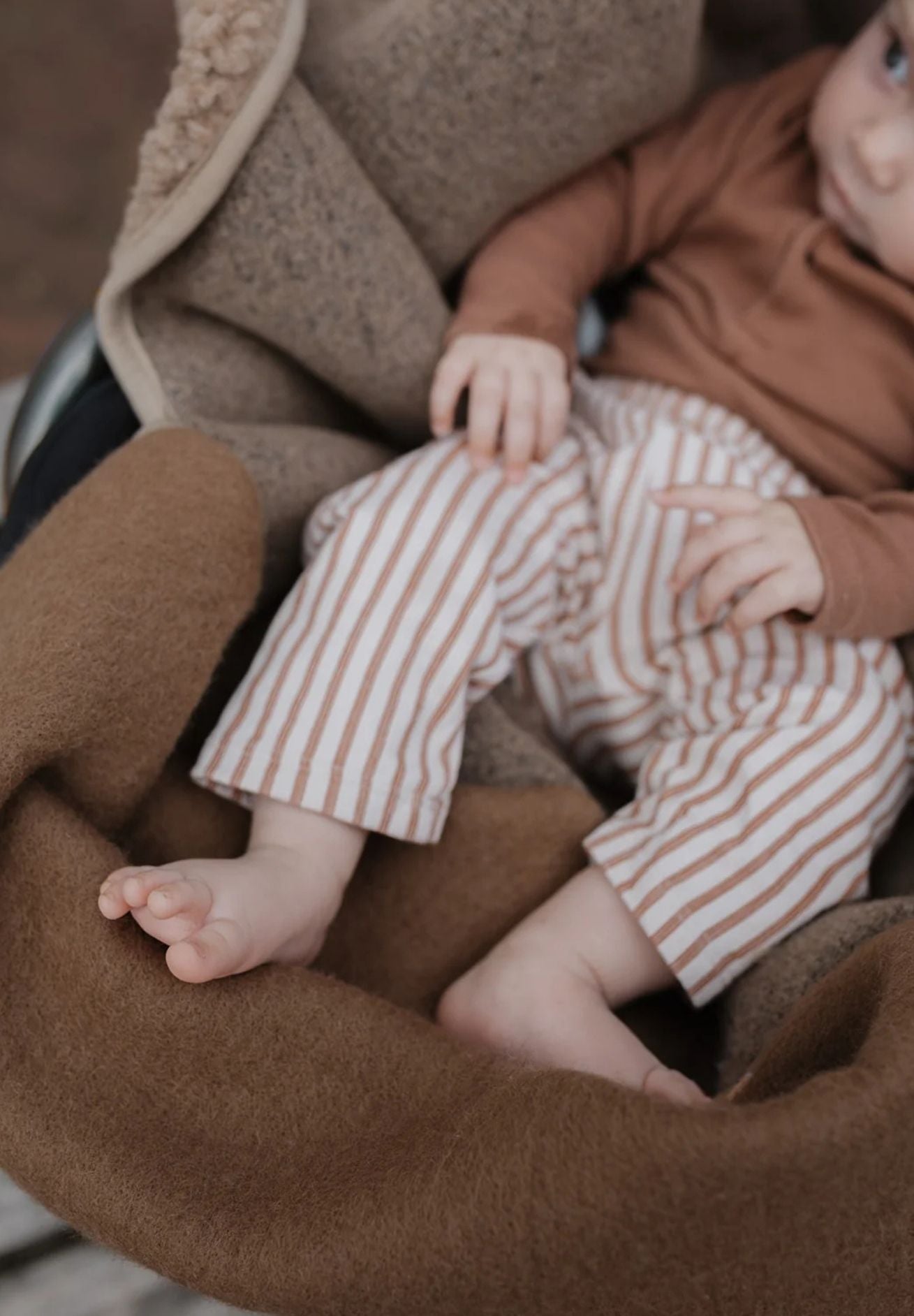 Alwero Bio Woll Baby Einschlagdecke Maxi Cosi tan