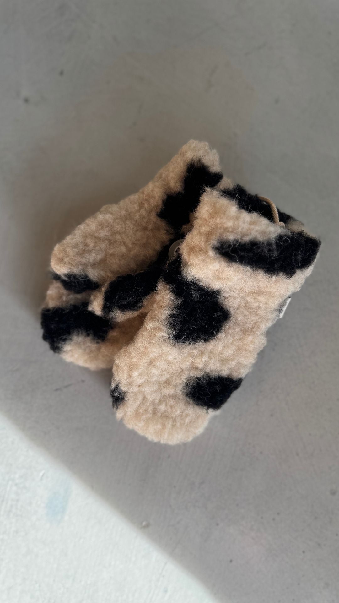 Alwero Woll Handschuhe in LEO mit Band