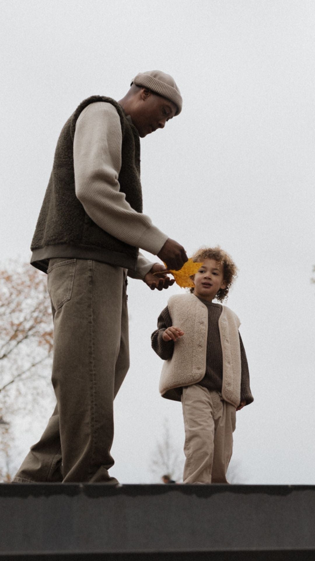 Alwero Kinder Bio Wollweste "Tyb junior" light in sand brown