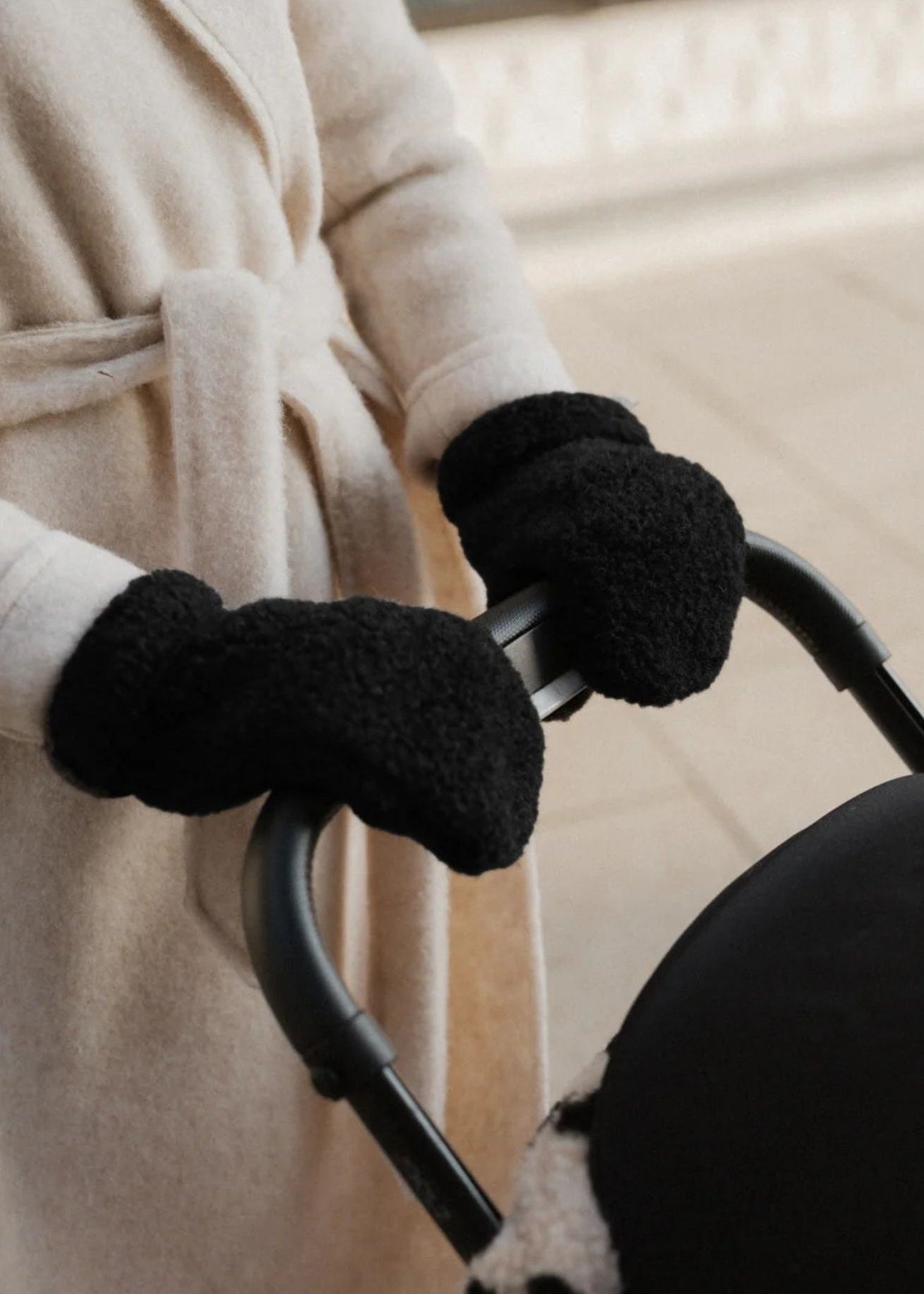 alwero-woll-handschuhe-black-schwarz-coucounatur.jpg