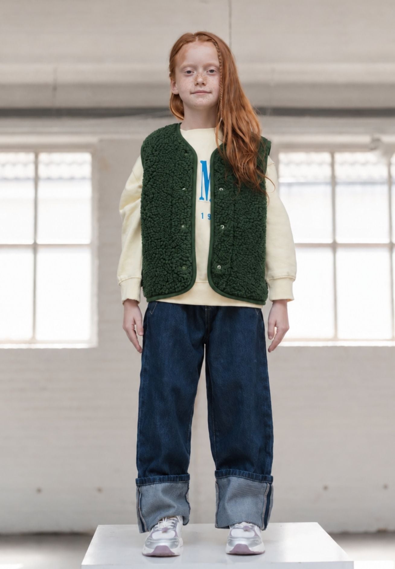 Alwero Kinder Bio Wollweste "Tyb junior" dark green