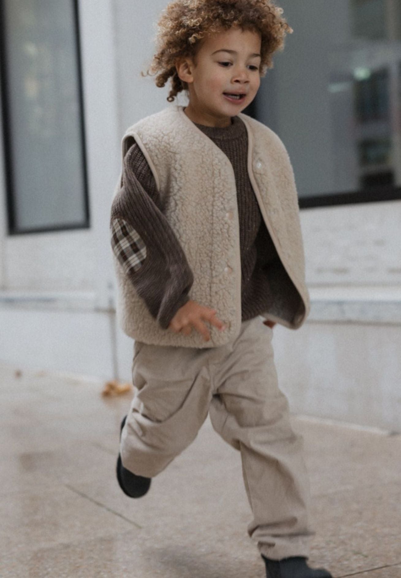 Alwero Kinder Bio Wollweste "Tyb junior" light in sand brown