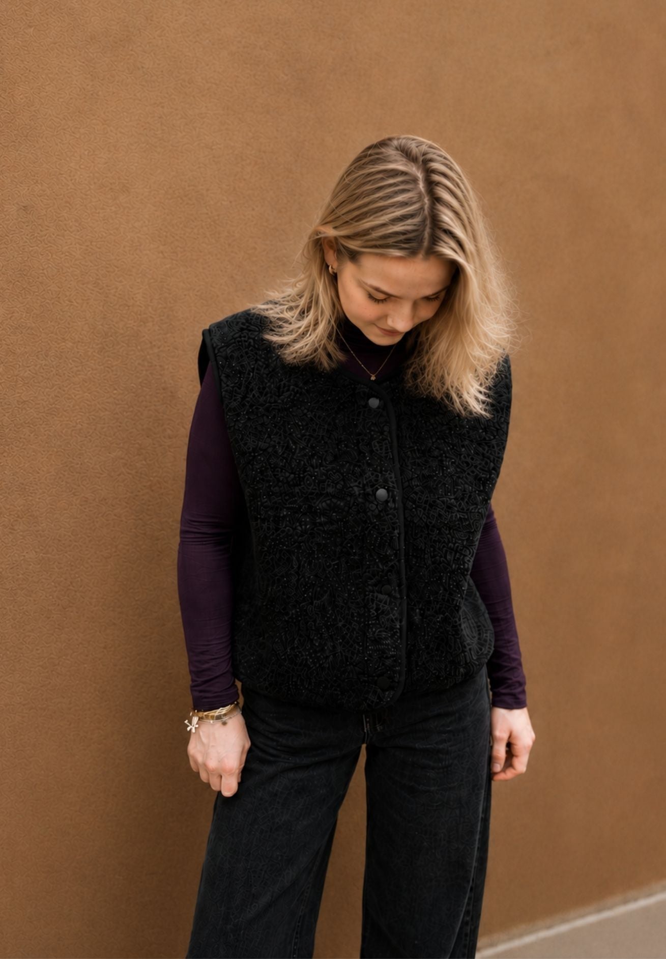 Alwero Erwachsenen Wollweste "TYB" deep black