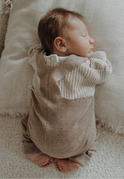 Mitwachsende Bio Merino Baby-Stricklatzhose in cappuccino