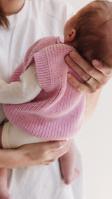 Hvid mitwachsender Baby Merino Strickpullunder Harvey in cotton candy