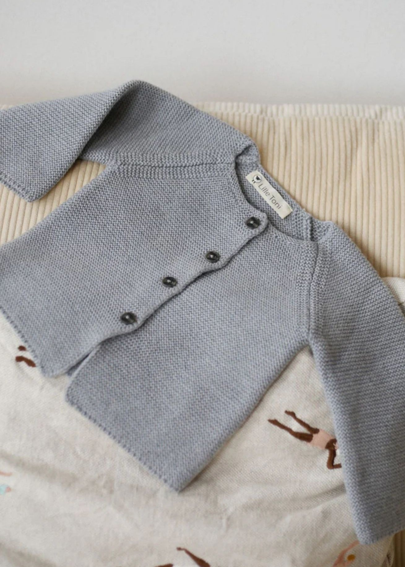 emil-merino-cardigan-mitwachsend-greymelange-1.jpg