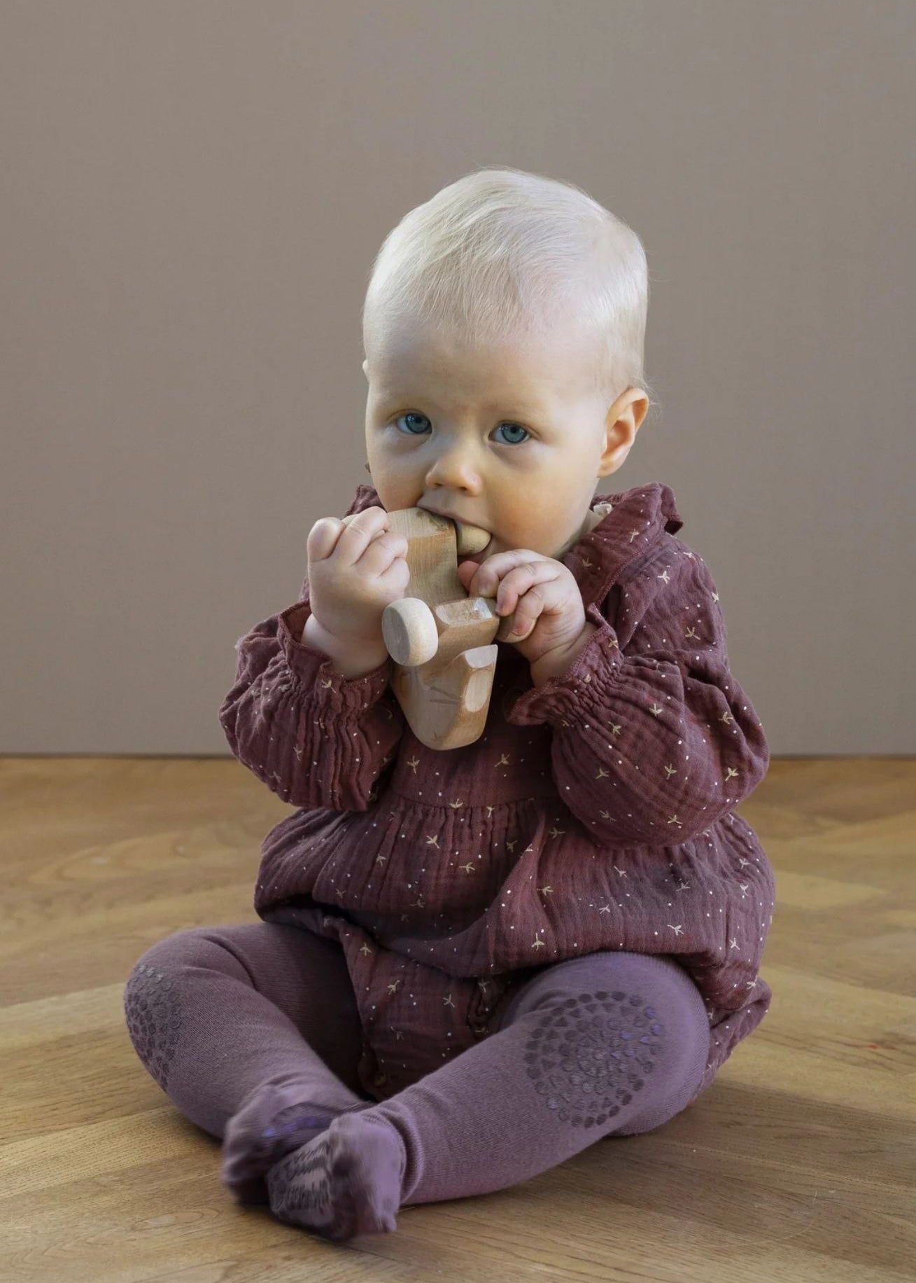 gobabygo-krabbelstrumpfhose-mistyplum-biobaumwolle-1.jpg