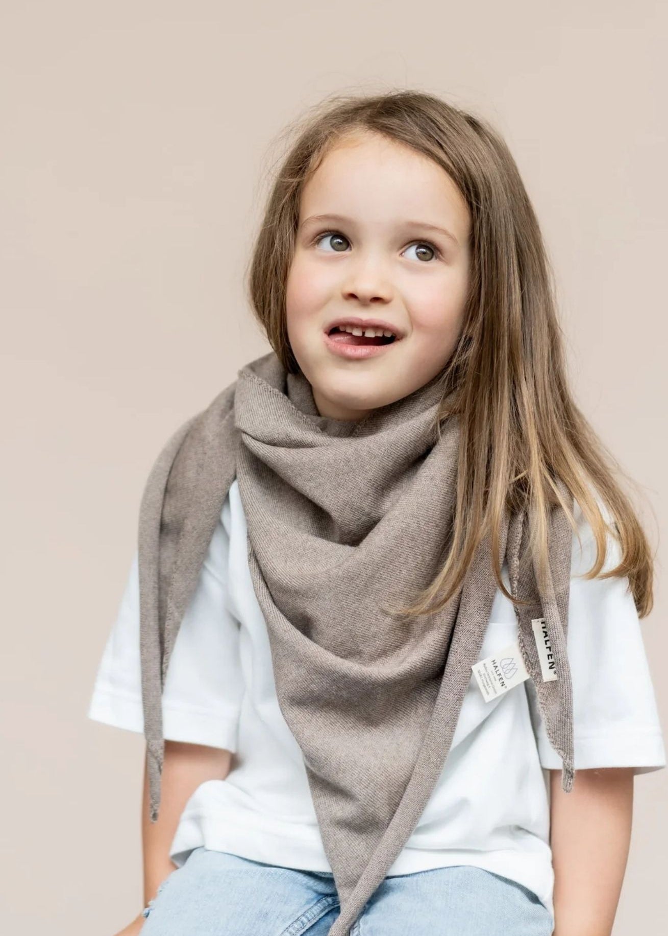 halfen-merino-dreieckstuch-schal-cherry-coucounatur-kind-mama-frau1_85d2bdeb-6b89-4c99-ba50-c8dda0daf548.jpg
