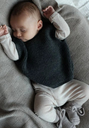 Hvid mitwachsender Baby Merino Strickpullunder Harvey charcoal