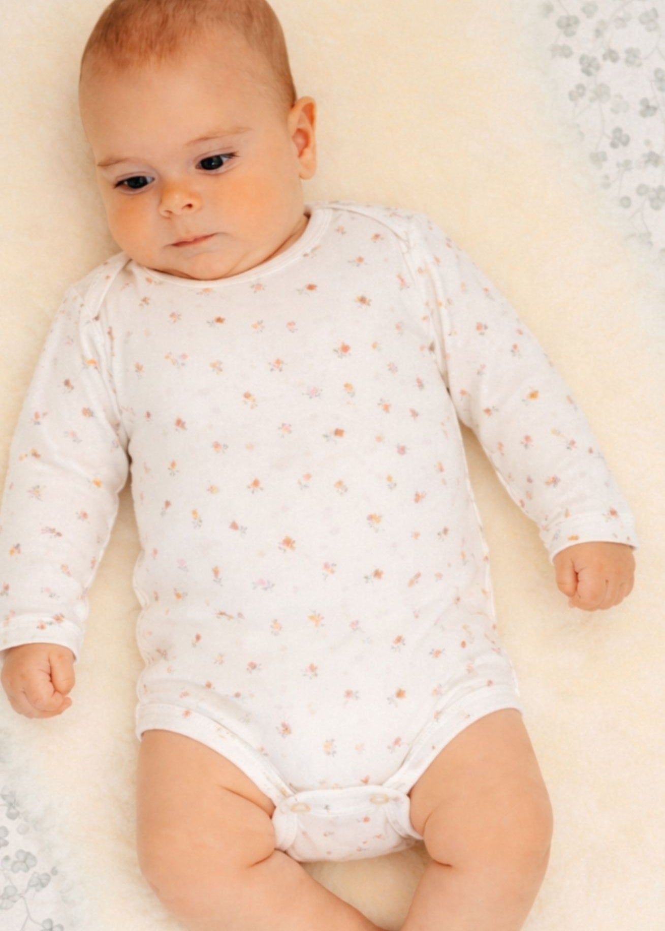 hustandclaire-babybody-ivory-muster-bambusviskose-uvschutz.jpg