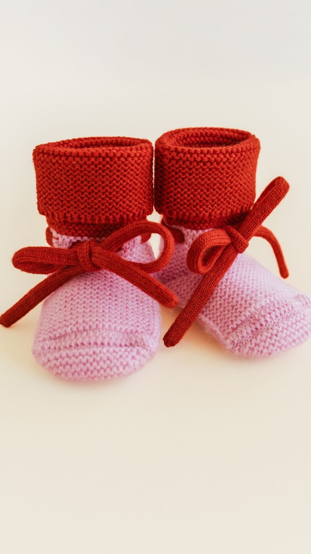 Hvid mitwachsende Merino Booties verschiedene Farben