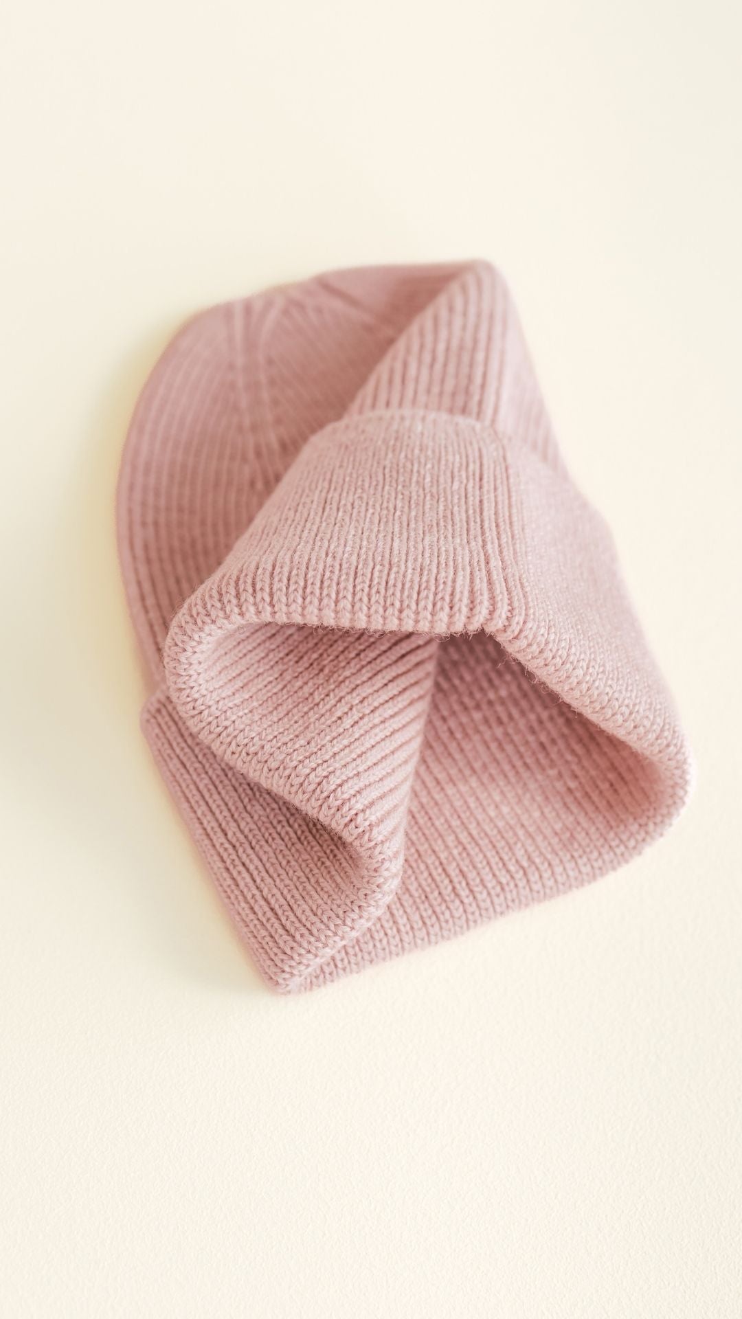 Hvid Merino Newborn Beanie Fonzie verschiedene Farben