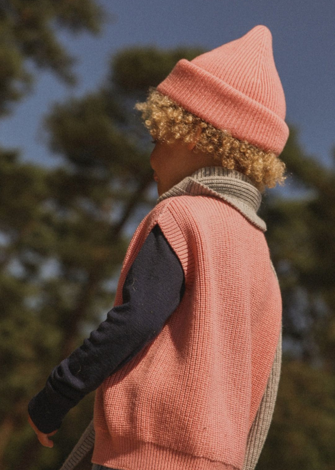 hvid-vest-harvey-bubblegum-merino-pullunder-mitwachsend-coucounatur2_42691895-1b88-4468-a1be-38293f60672e.jpg