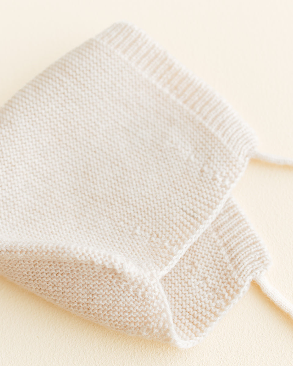 Hvid Merino Babymuetze Dolly verschiedene Farben