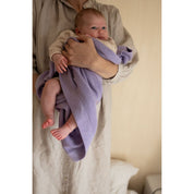 Hvid Merino Babydecke "Gust" in lilac