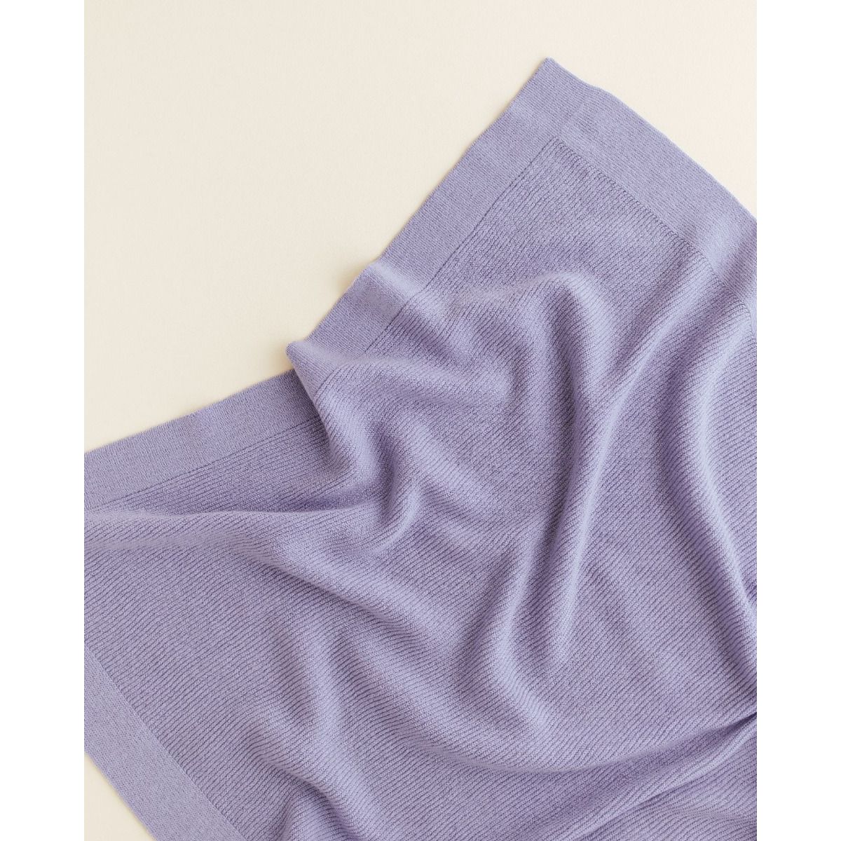 Hvid Merino Babydecke "Gust" in lilac