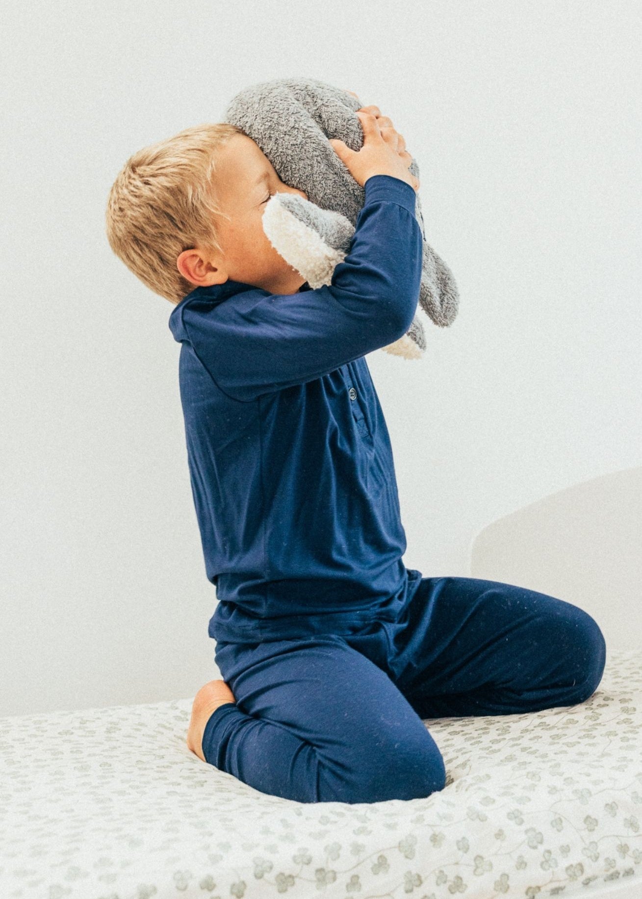 joha-bio-bambus-schlafanzug-pyjama-dunkelblau-coucounatur.jpg