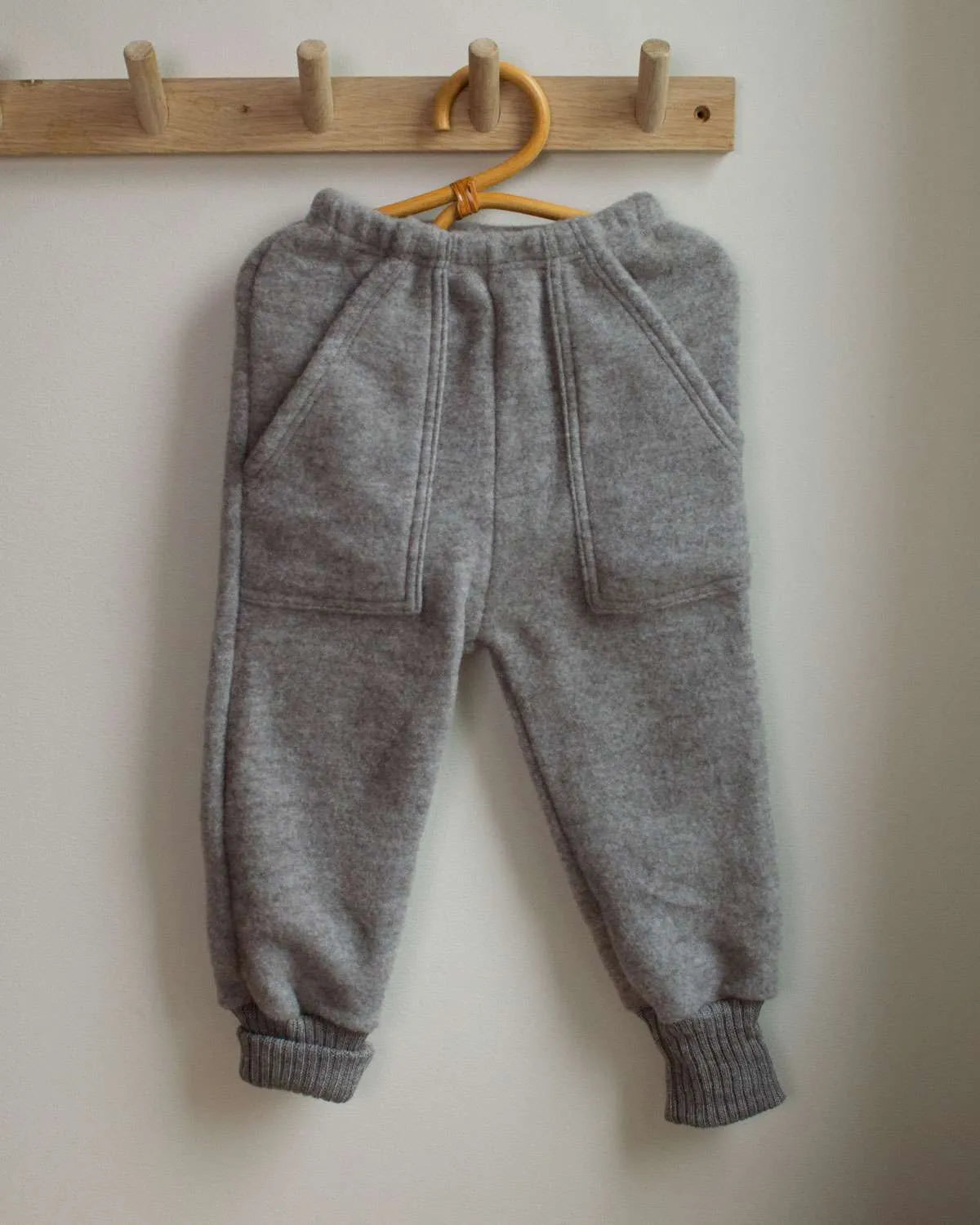 joha-wollfleece-hose-sesam-melange_c9e25172-31fb-44ae-b188-fe6bdea0e5ad.webp