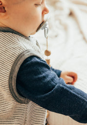 Lilano Ganzjahres Schlafsack ohne Arm mit Füßen Wolle Seide Ringel grau